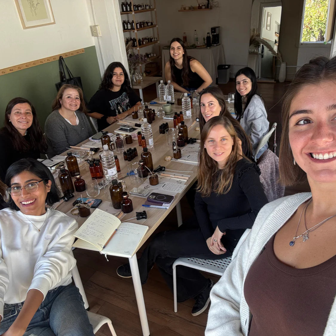 Taller Presencial: Velas recipiente, Home Spray y Difusor